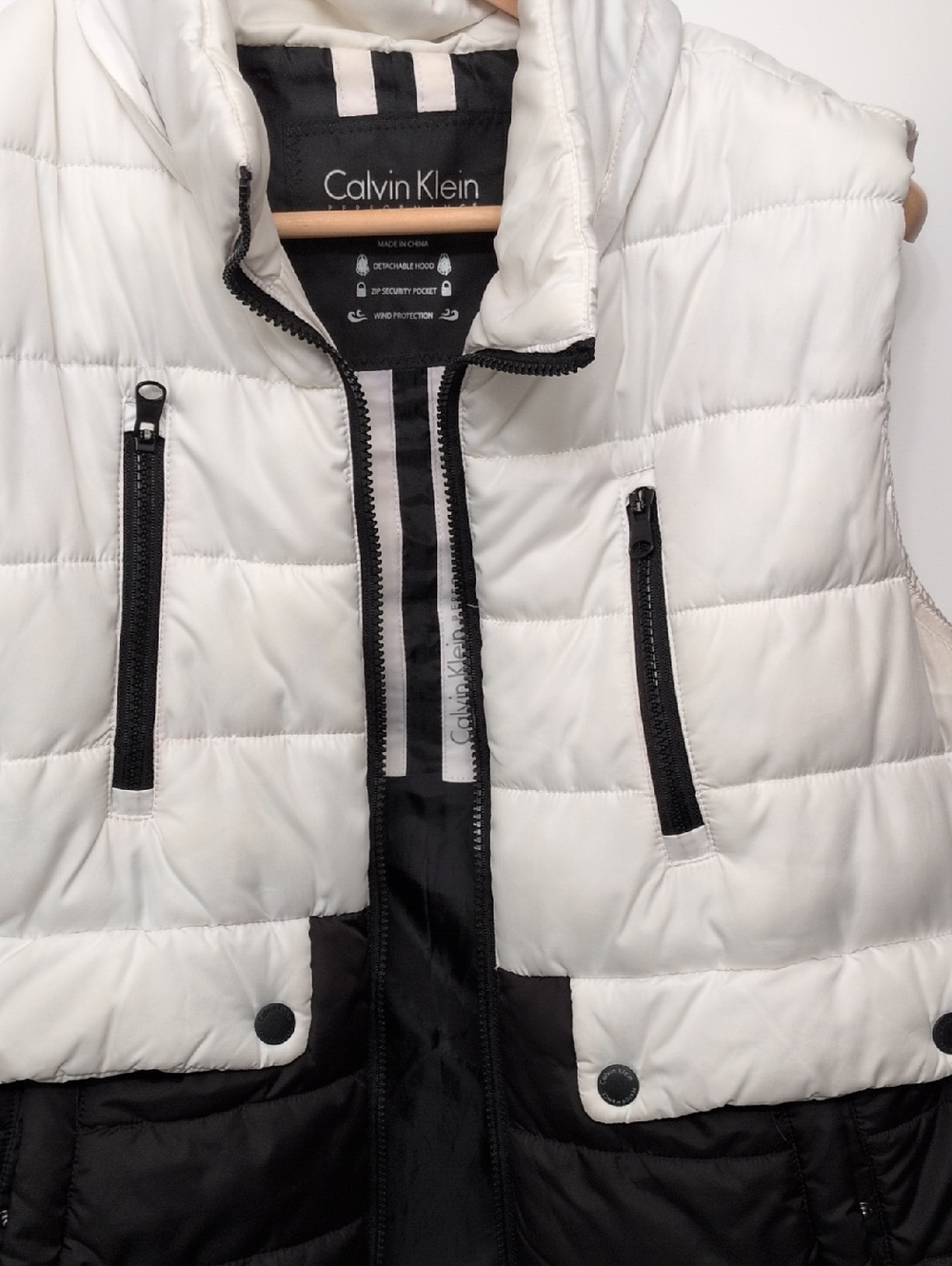 Calvin Klein White and Black Colorblock Quilted Puffer Vest